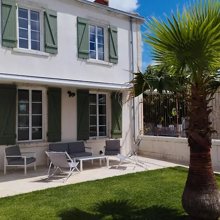 Maison Privee Avec Jacuzzi, Au Calme, A Proximite De La Rochelle *