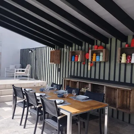 Maison Privee Avec Jacuzzi, Au Calme, A Proximite De La Rochelle 펜션